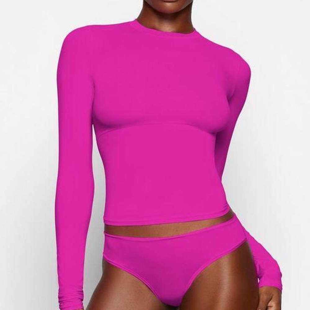 Skims Fits Everybody Women's Pink Long sleeve T shirt Size Small